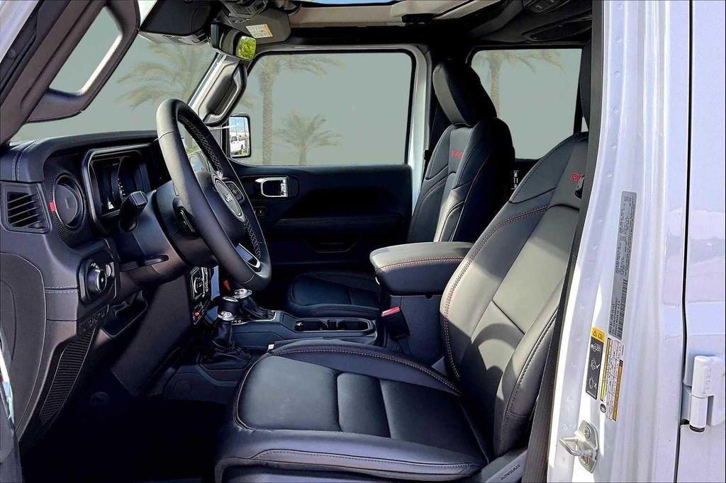 new 2025 Jeep Wrangler car, priced at $62,347