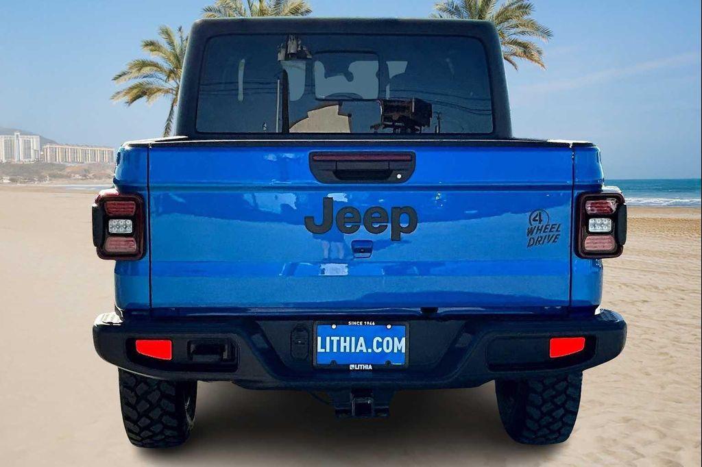 new 2025 Jeep Gladiator car, priced at $44,732