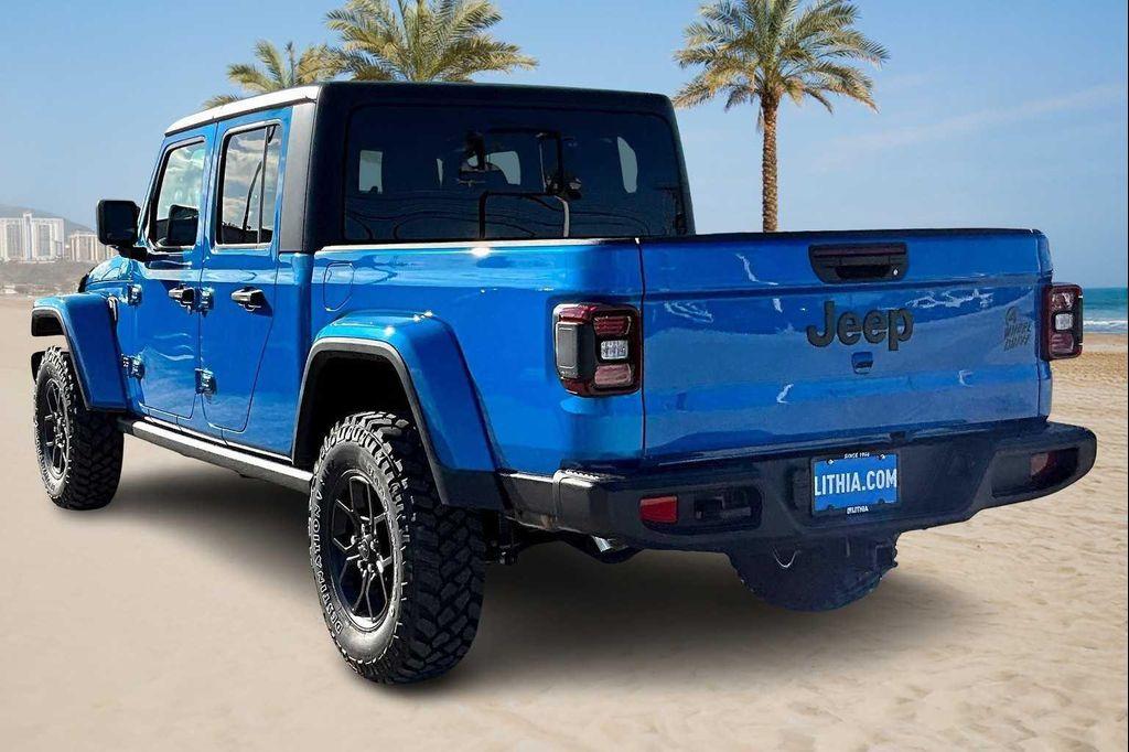 new 2025 Jeep Gladiator car, priced at $44,732