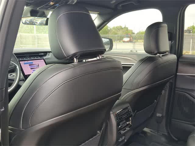 new 2025 Jeep Grand Cherokee L car, priced at $44,655