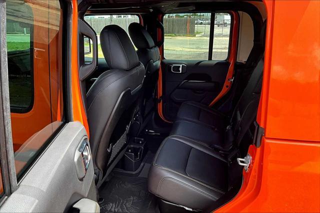 new 2025 Jeep Gladiator car, priced at $47,717