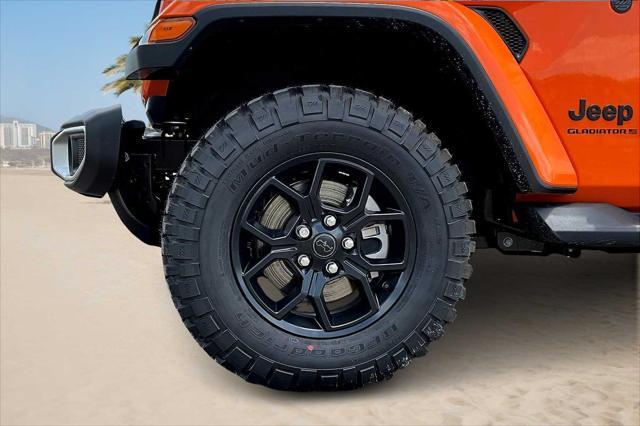 new 2025 Jeep Gladiator car, priced at $47,717