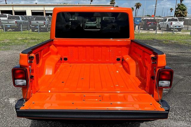 new 2025 Jeep Gladiator car, priced at $47,717