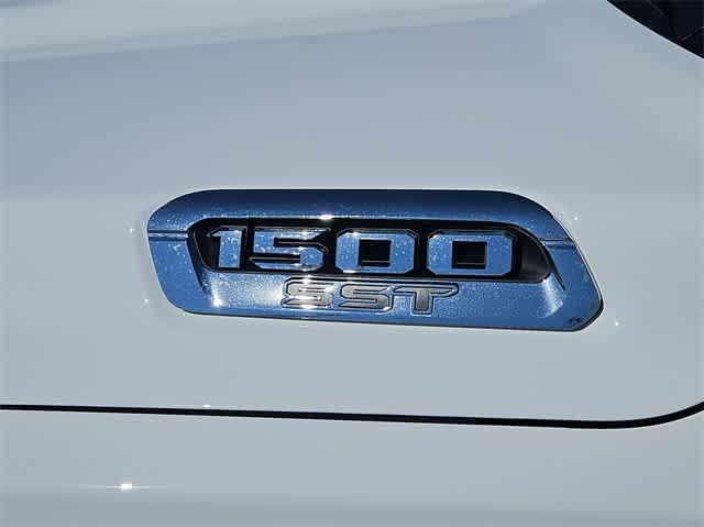 new 2025 Ram 1500 car, priced at $43,642