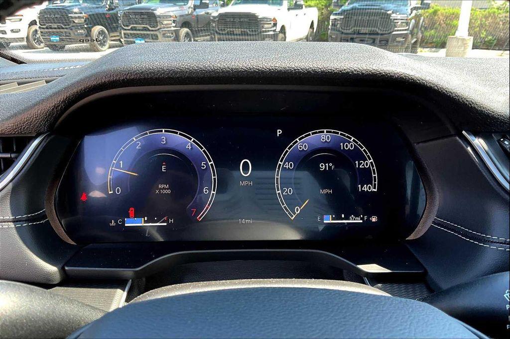 new 2025 Jeep Grand Cherokee car, priced at $40,053
