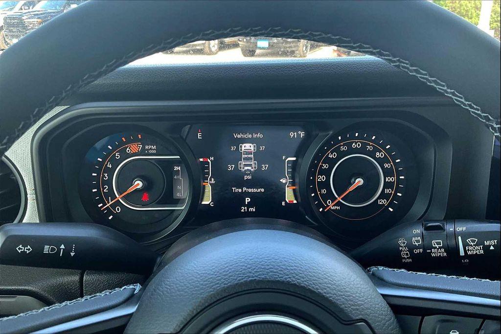 new 2025 Jeep Wrangler car, priced at $49,085
