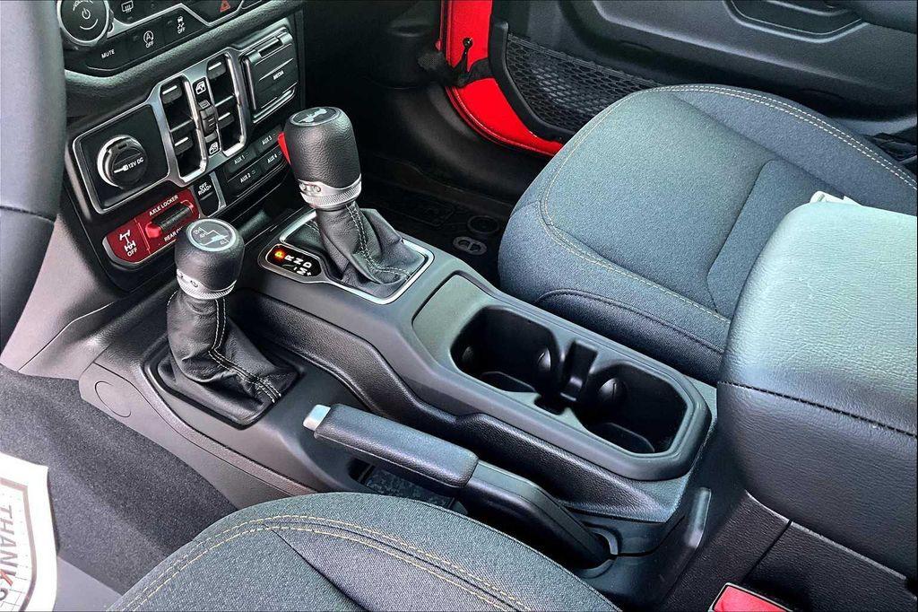 new 2025 Jeep Wrangler car, priced at $49,085