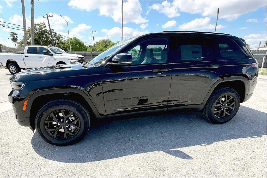new 2025 Jeep Grand Cherokee car, priced at $40,053