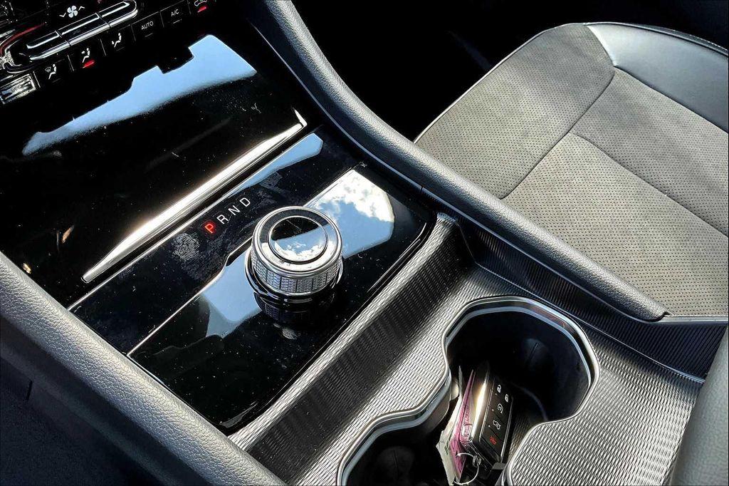 new 2025 Jeep Grand Cherokee car, priced at $40,053