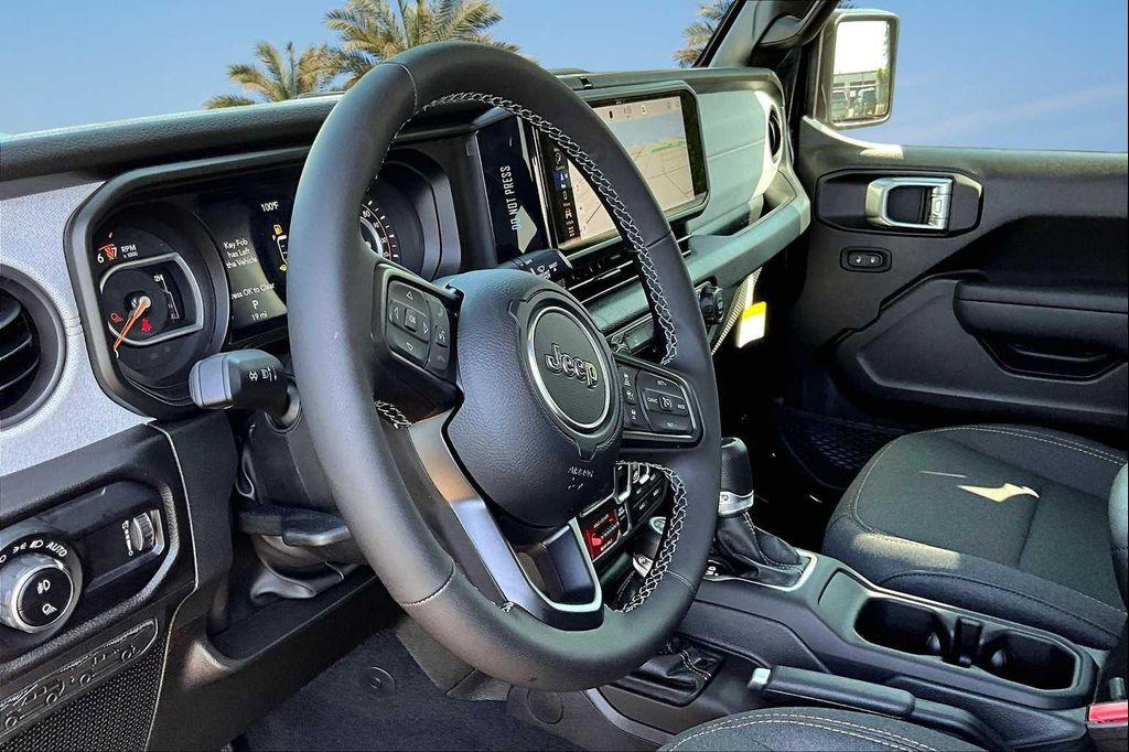 new 2025 Jeep Gladiator car, priced at $45,827