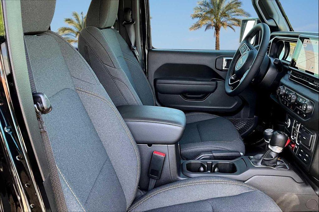 new 2025 Jeep Gladiator car, priced at $46,791