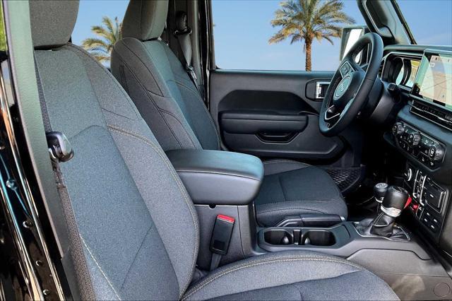 new 2025 Jeep Gladiator car, priced at $46,577
