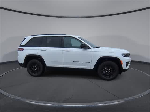 new 2025 Jeep Grand Cherokee car, priced at $39,931