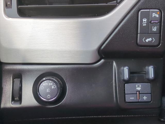 used 2015 GMC Yukon car, priced at $18,491