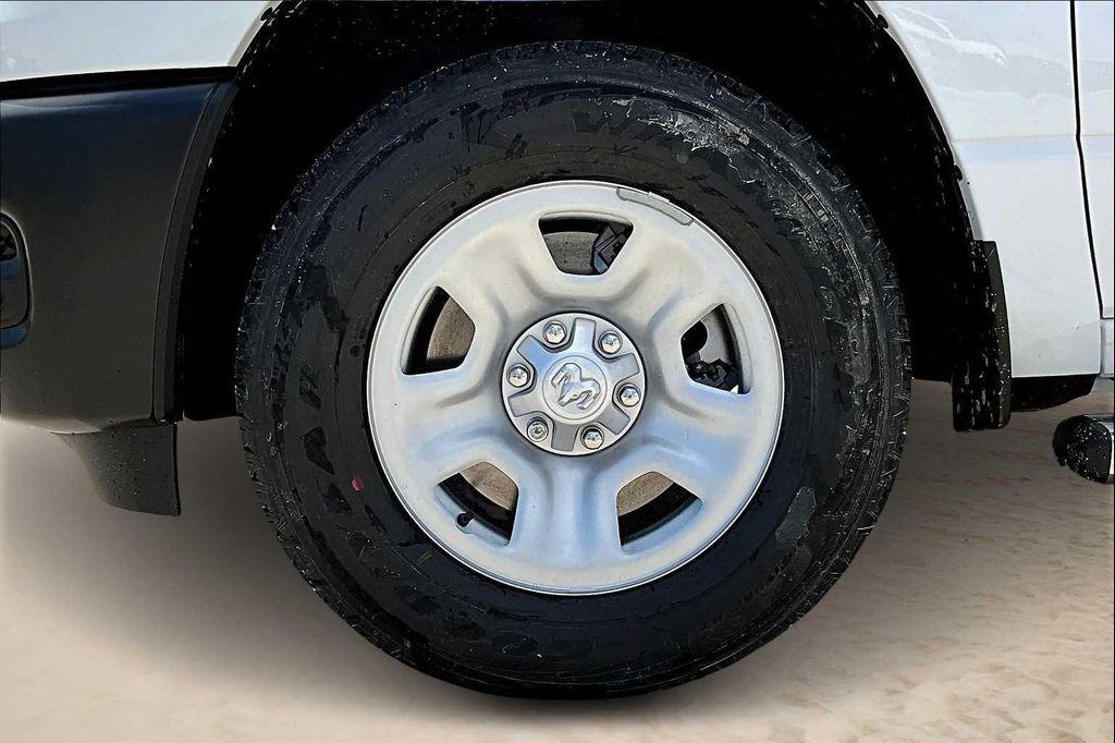 new 2025 Ram 1500 car, priced at $42,665