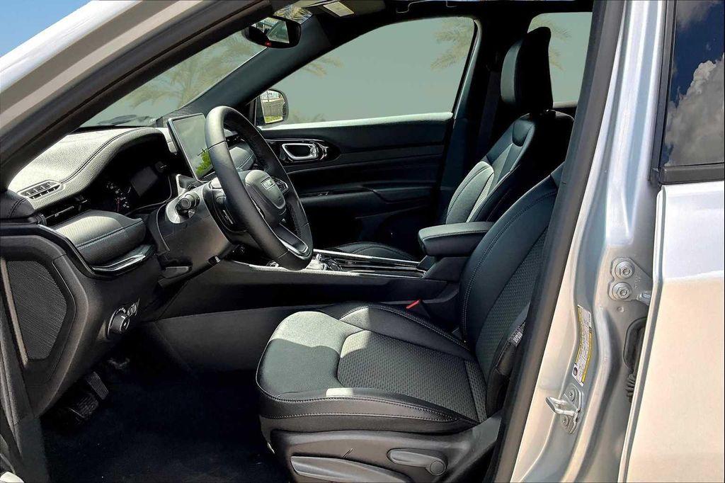 new 2025 Jeep Compass car, priced at $31,341