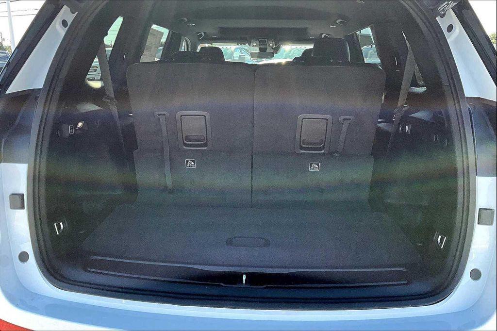 new 2025 Jeep Grand Cherokee L car, priced at $40,302