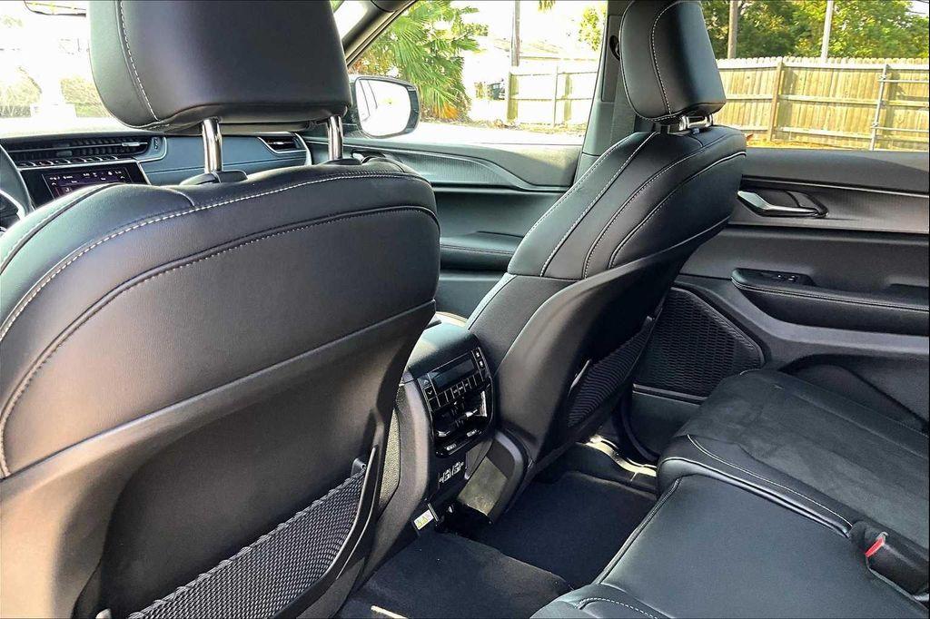new 2025 Jeep Grand Cherokee L car, priced at $40,302