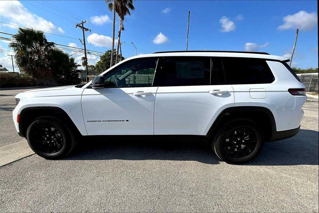 new 2025 Jeep Grand Cherokee L car, priced at $40,302