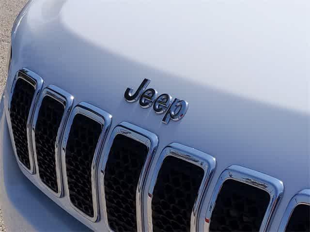 used 2022 Jeep Cherokee car