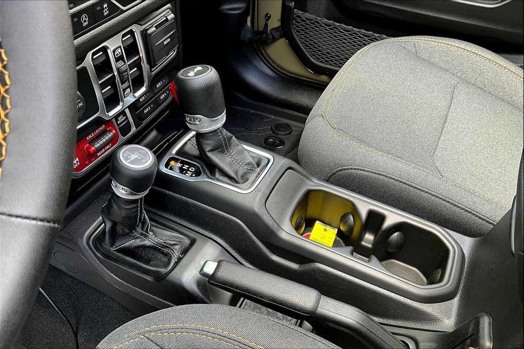 new 2025 Jeep Wrangler car, priced at $61,094