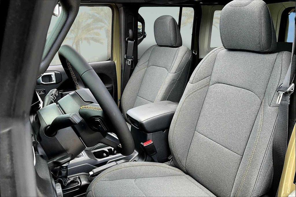new 2025 Jeep Wrangler car, priced at $61,094