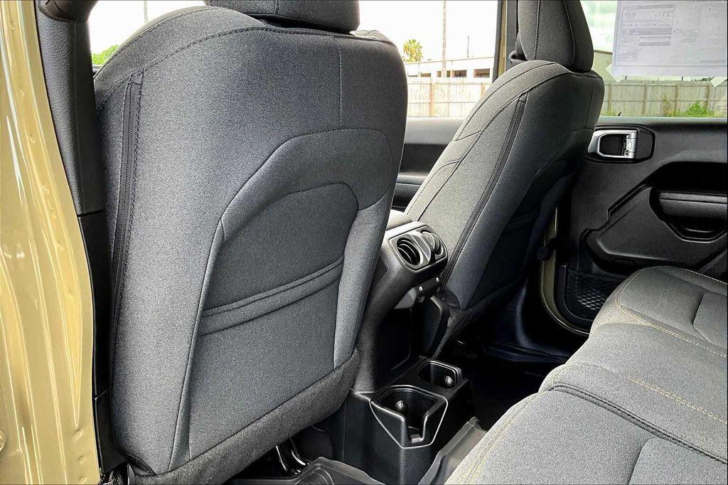 new 2025 Jeep Wrangler car, priced at $61,094