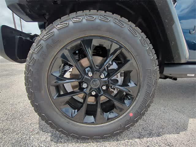 new 2025 Jeep Gladiator car, priced at $43,280