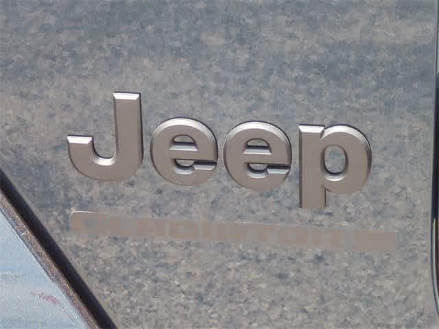 new 2025 Jeep Gladiator car, priced at $43,280