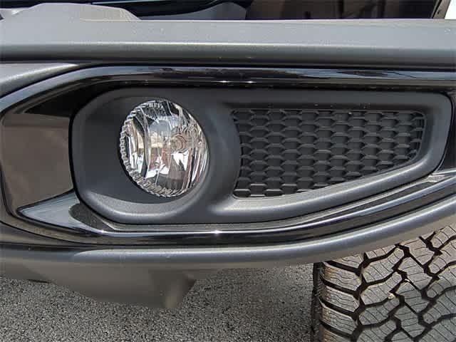 new 2025 Jeep Gladiator car, priced at $43,280