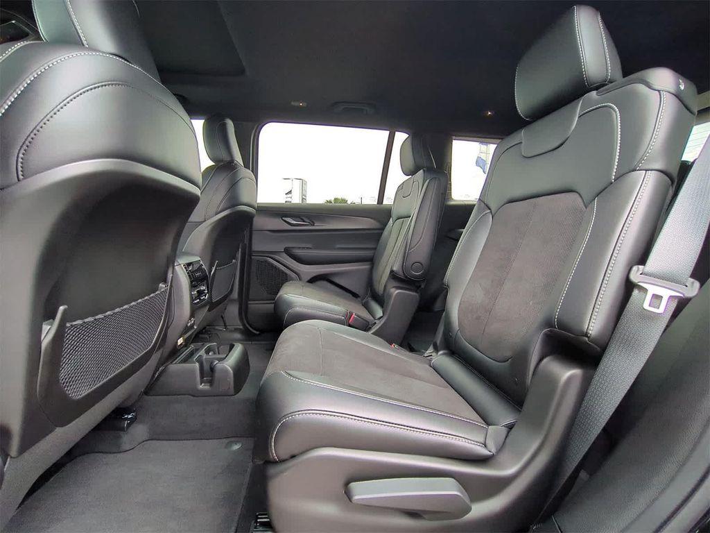 new 2025 Jeep Grand Cherokee L car, priced at $42,164