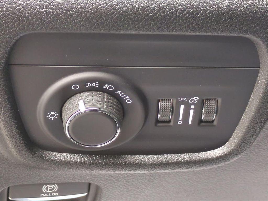 new 2025 Jeep Grand Cherokee L car, priced at $42,164