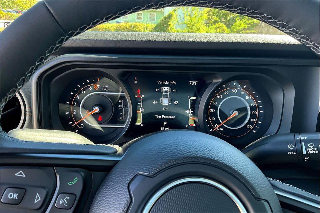 new 2025 Jeep Gladiator car, priced at $54,516