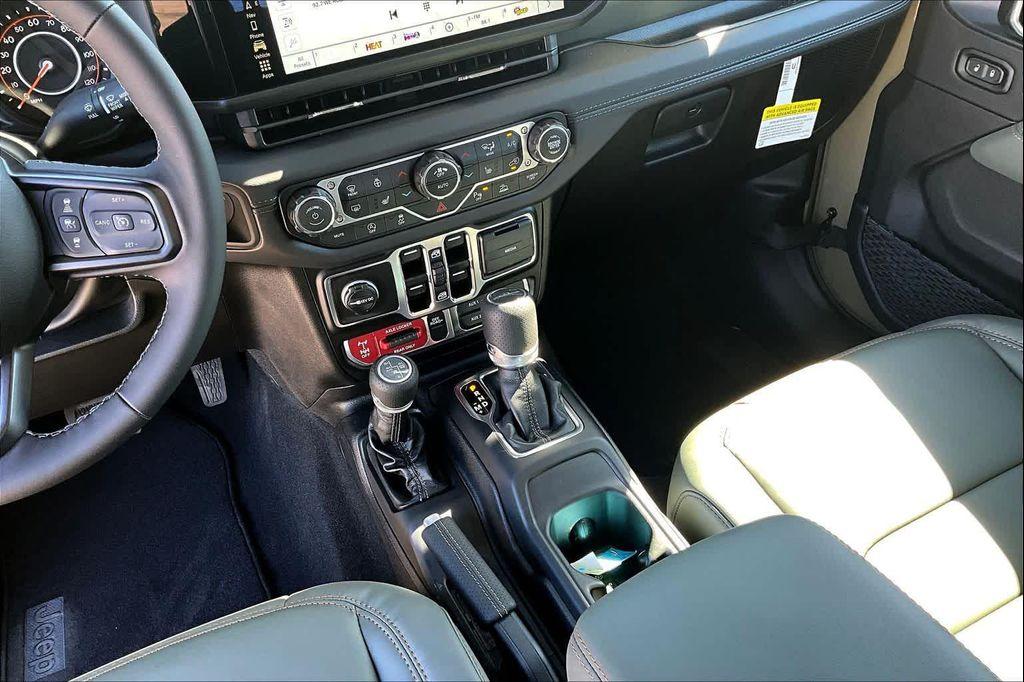 new 2025 Jeep Gladiator car, priced at $54,516