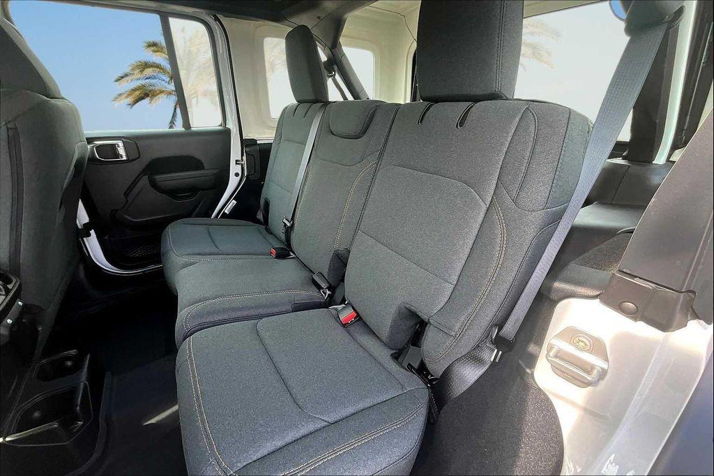 new 2025 Jeep Wrangler car, priced at $37,301