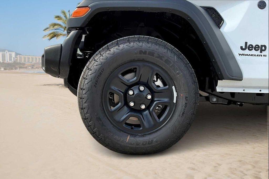 new 2025 Jeep Wrangler car, priced at $37,301