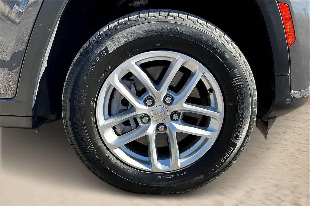 used 2023 Jeep Grand Cherokee L car, priced at $25,674