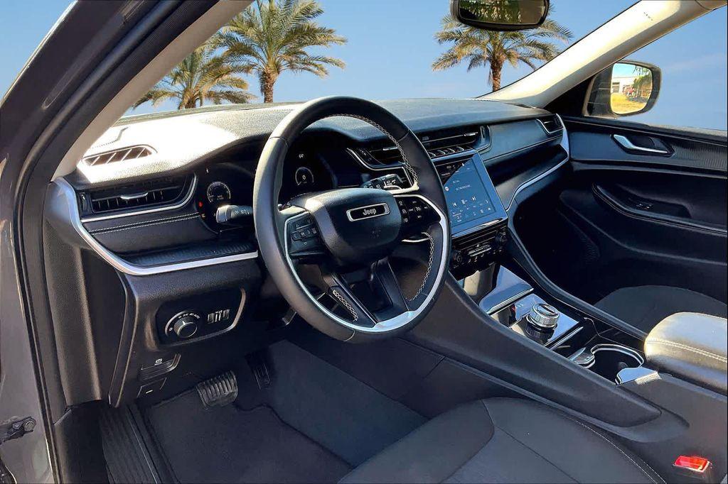 used 2023 Jeep Grand Cherokee L car, priced at $25,674