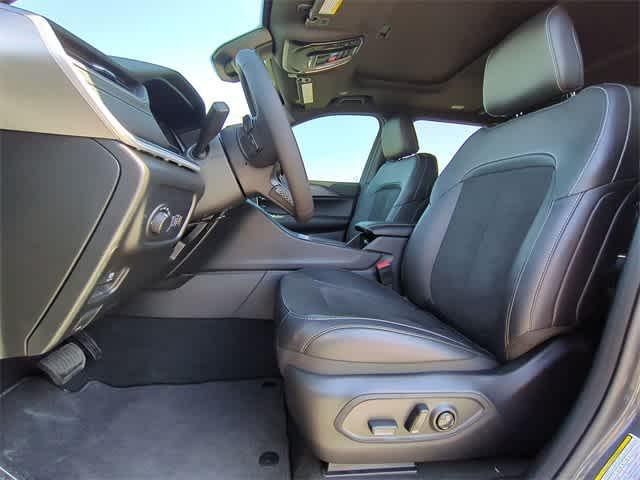new 2025 Jeep Grand Cherokee L car, priced at $41,401