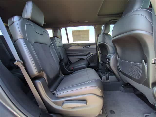 new 2025 Jeep Grand Cherokee L car, priced at $41,401