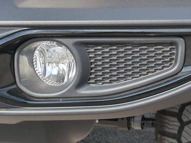 new 2025 Jeep Gladiator car, priced at $43,180