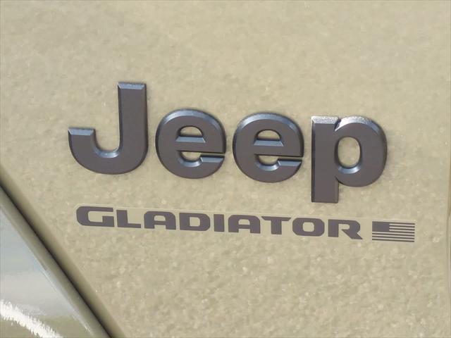 new 2025 Jeep Gladiator car, priced at $43,180