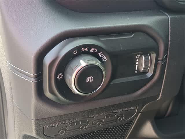 new 2025 Jeep Wrangler car, priced at $58,589