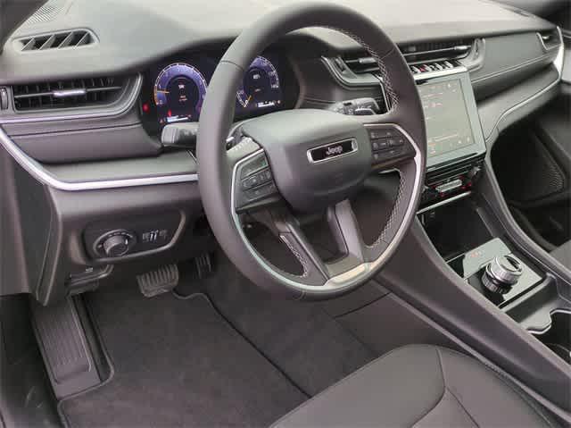 new 2025 Jeep Grand Cherokee car, priced at $36,999