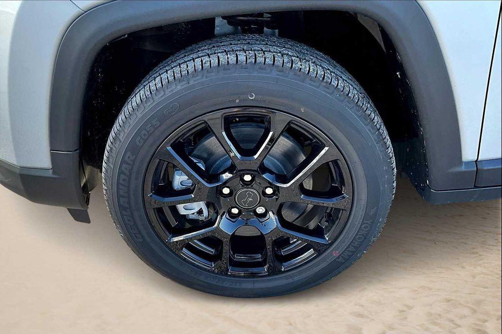 new 2026 Jeep Compass car, priced at $32,185