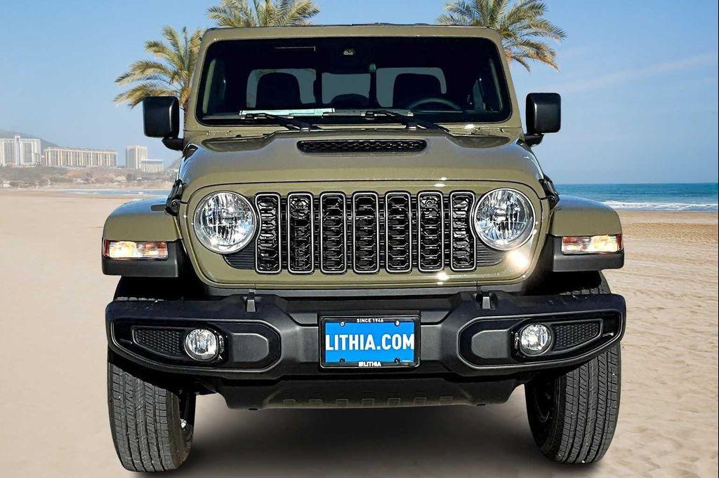 new 2025 Jeep Gladiator car, priced at $43,026