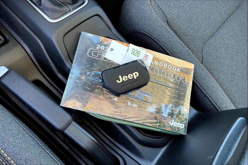 new 2025 Jeep Gladiator car, priced at $43,026