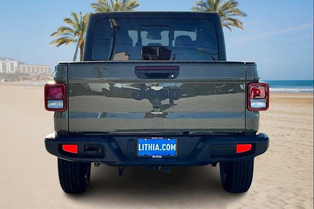 new 2025 Jeep Gladiator car, priced at $43,026
