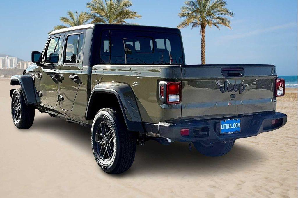 new 2025 Jeep Gladiator car, priced at $43,026