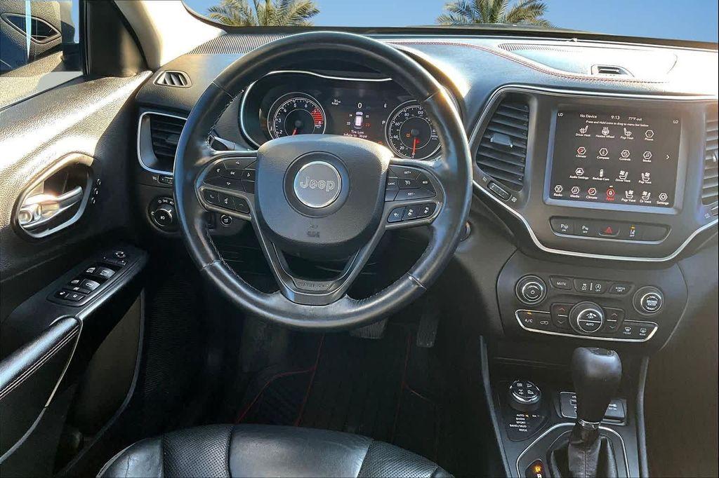 used 2019 Jeep Cherokee car